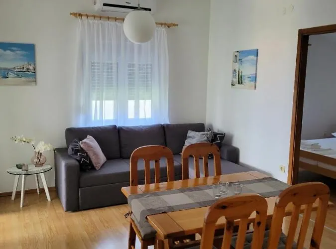 Mary * Μούρτερ